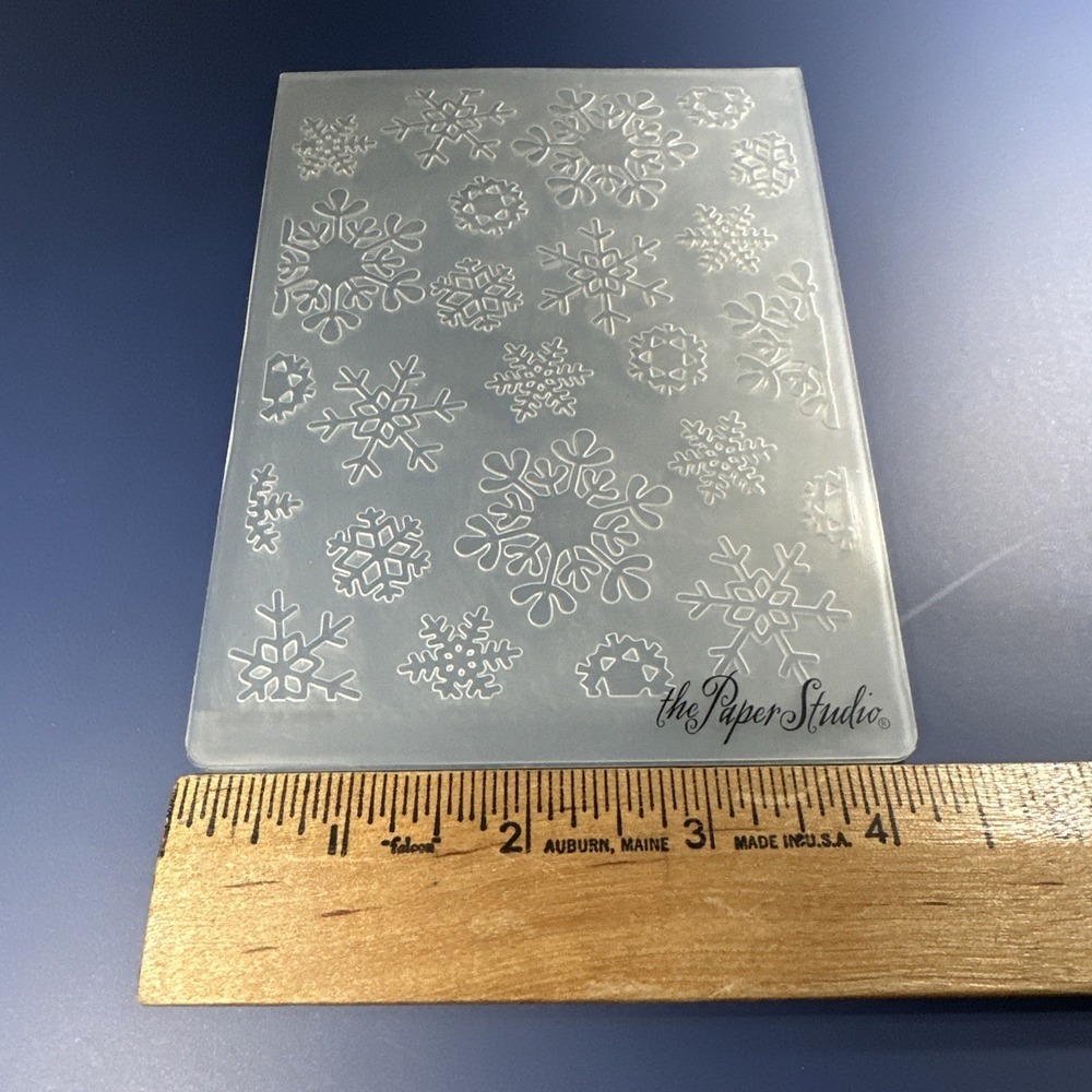 The Paper Studio - Snowflake Embossing Folder - Picture 3 of 4